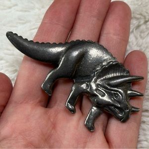 VINTAGE AWESOME DINOSAUR TRICERATOPS SILVER COLORED COAT or LAPEL PIN OS